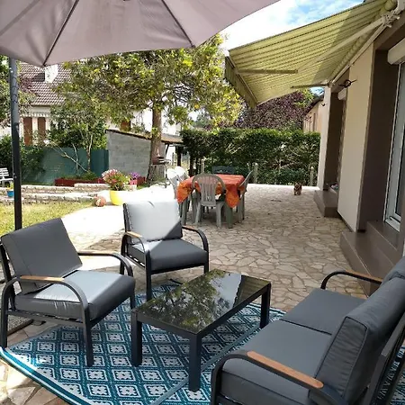 maison ville Changé Сasa de vacaciones *